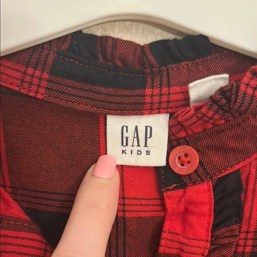 GAP stylish red